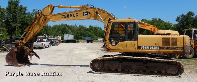 image for item KR9200 1997 John Deere 790ELC  excavator