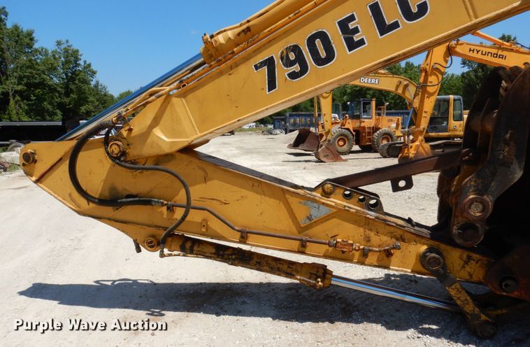 image for item KR9200 1997 John Deere 790ELC  excavator