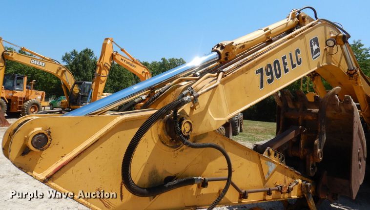image for item KR9200 1997 John Deere 790ELC  excavator