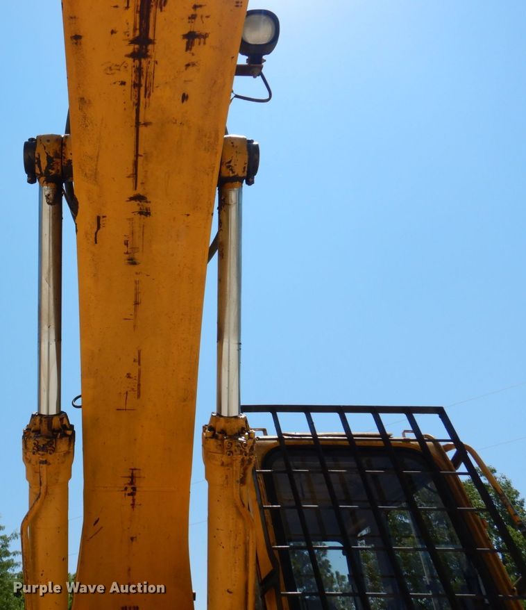 image for item KR9200 1997 John Deere 790ELC  excavator