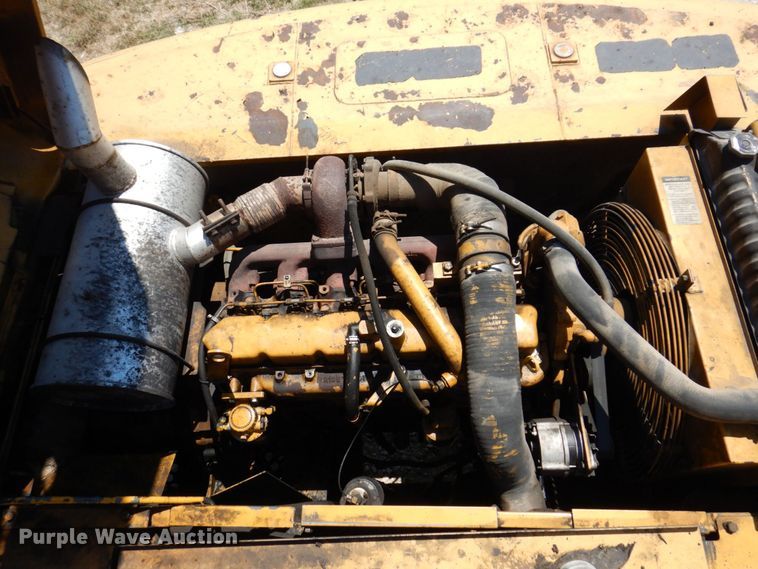 image for item KR9200 1997 John Deere 790ELC  excavator