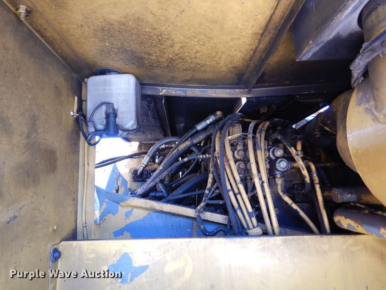 image for item KR9200 1997 John Deere 790ELC  excavator