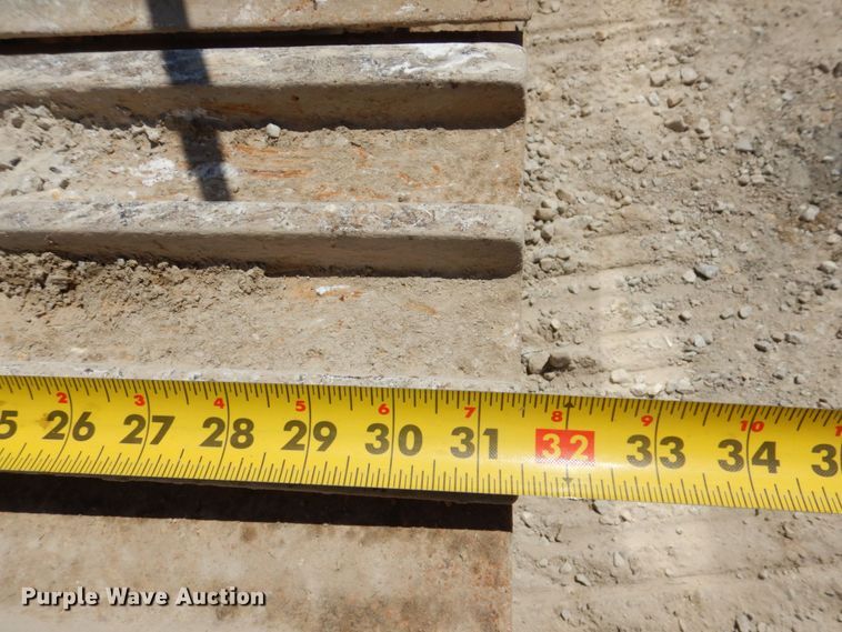 image for item KR9200 1997 John Deere 790ELC  excavator