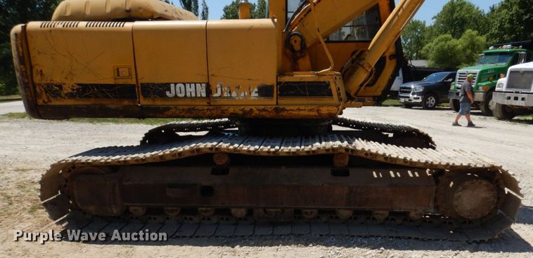 image for item KR9200 1997 John Deere 790ELC  excavator