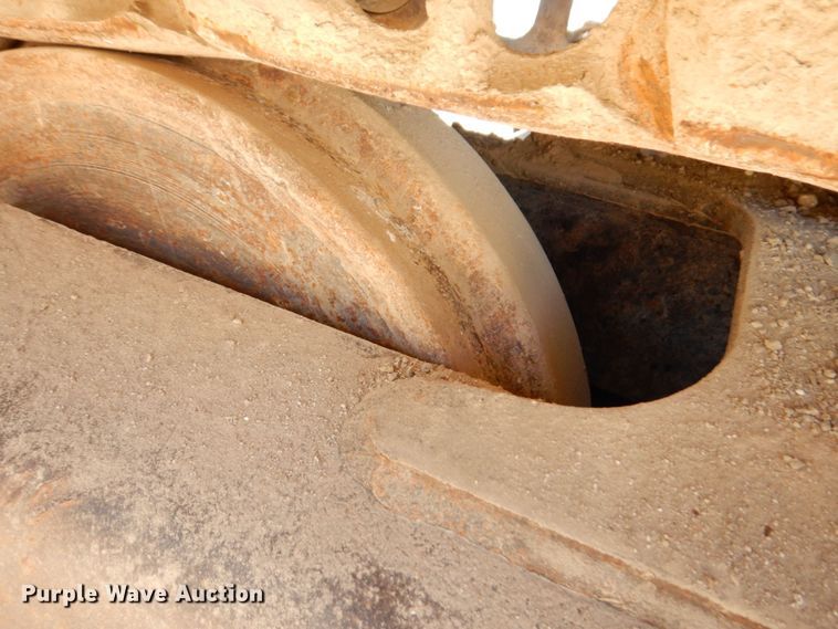 image for item KR9200 1997 John Deere 790ELC  excavator