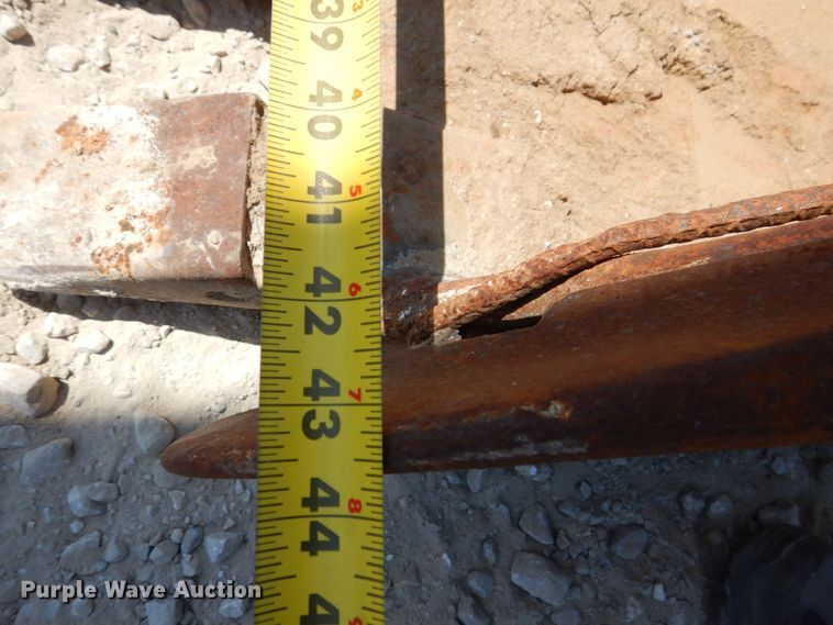 image for item KR9201 2005 Hyundai Robex 160LC-7  excavator