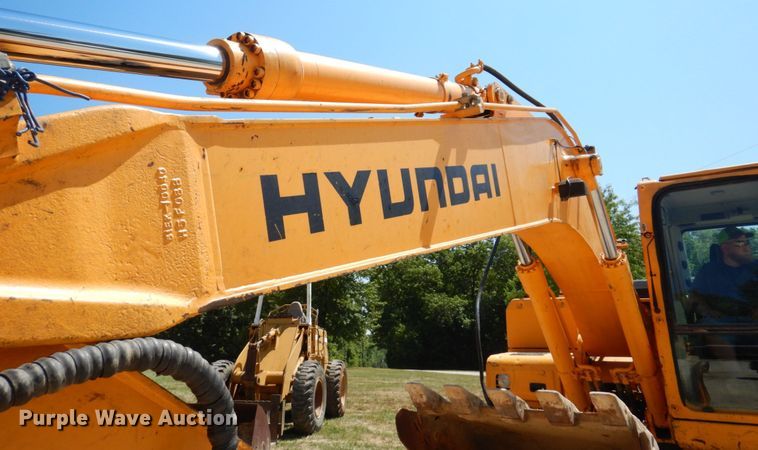 image for item KR9201 2005 Hyundai Robex 160LC-7  excavator