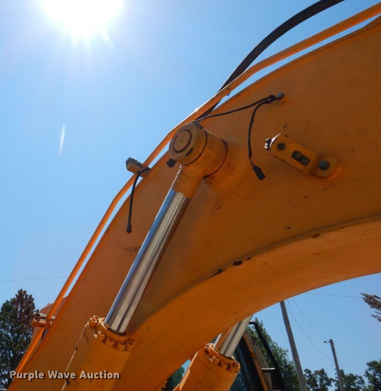 image for item KR9201 2005 Hyundai Robex 160LC-7  excavator