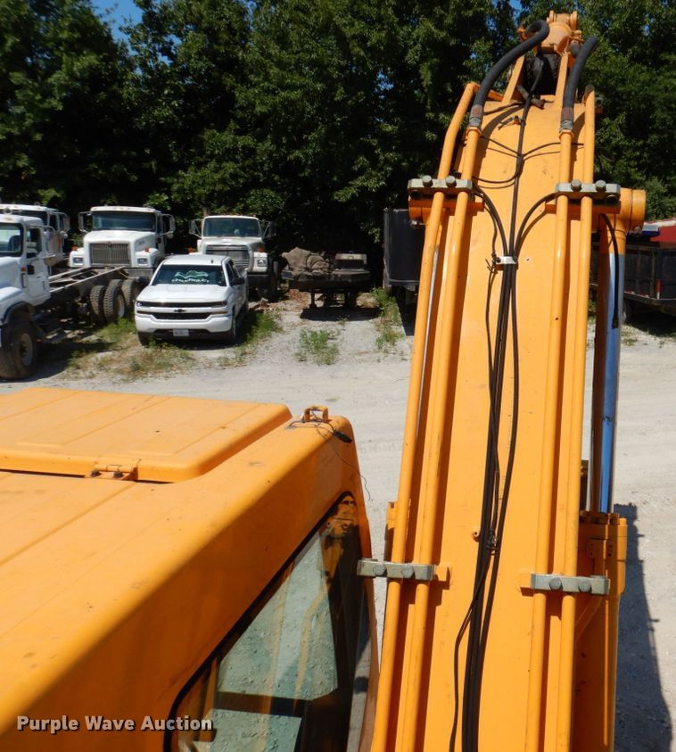 image for item KR9201 2005 Hyundai Robex 160LC-7  excavator