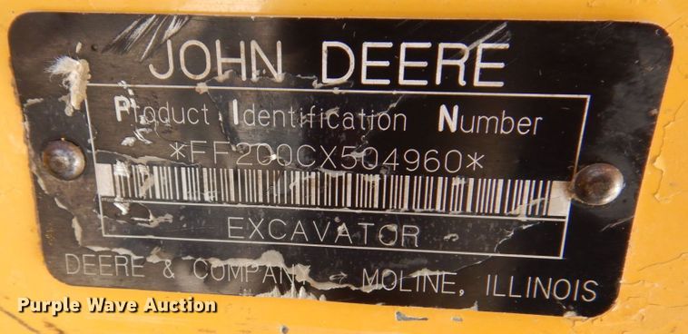 image for item KR9203 2004 John Deere 200C-LC  excavator