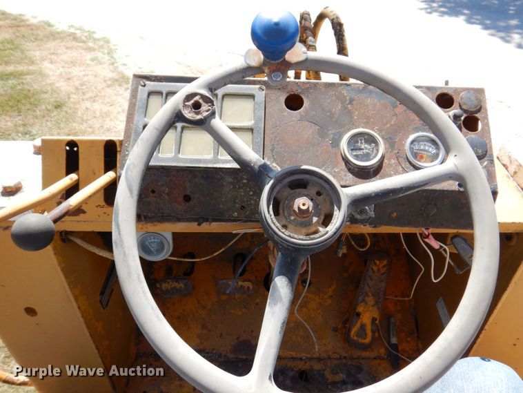 image for item KR9204 1979 International 510  wheel loader