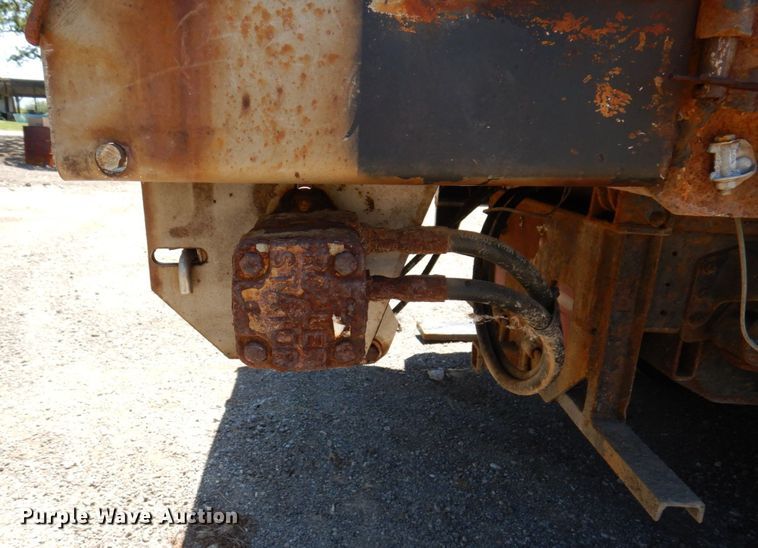 image for item KR9208 2003 GMC C4500  dump flatbed truck