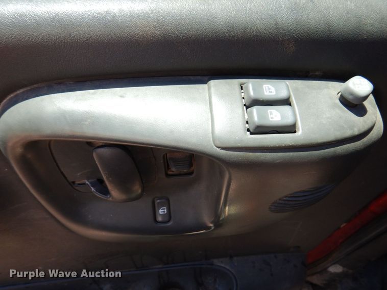 image for item KR9208 2003 GMC C4500  dump flatbed truck