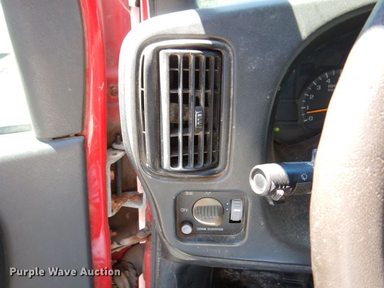 image for item KR9208 2003 GMC C4500  dump flatbed truck