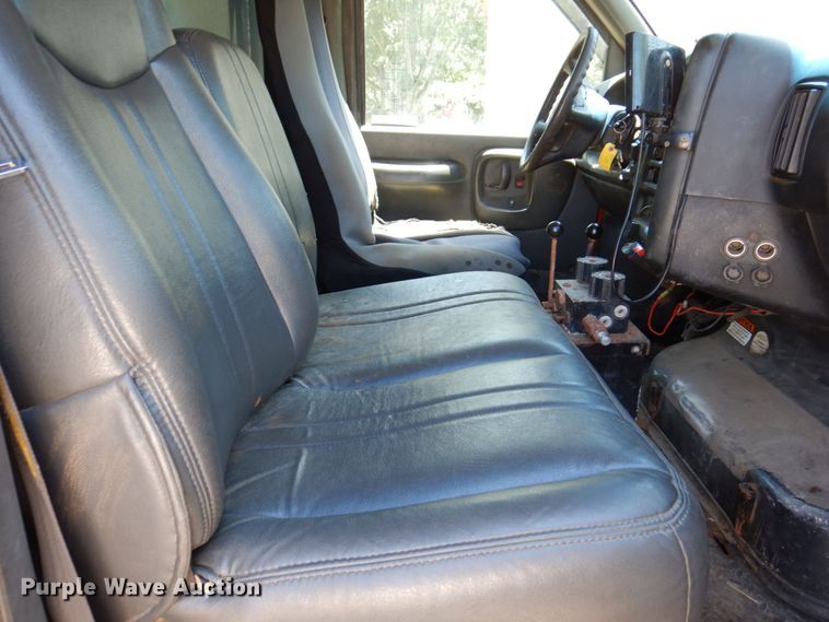 image for item KR9208 2003 GMC C4500  dump flatbed truck