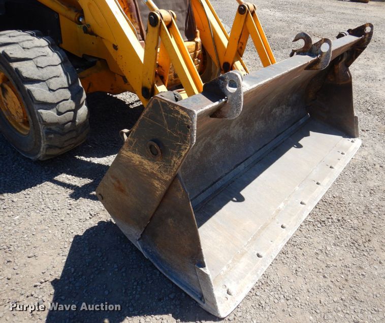 image for item KR9209 2004 JCB 215  backhoe