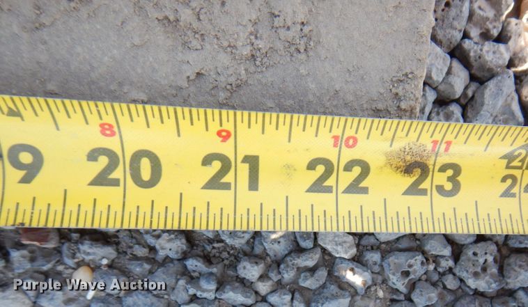 image for item KR9209 2004 JCB 215  backhoe