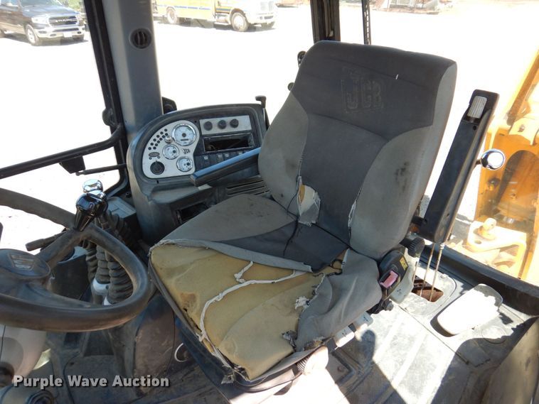 image for item KR9209 2004 JCB 215  backhoe