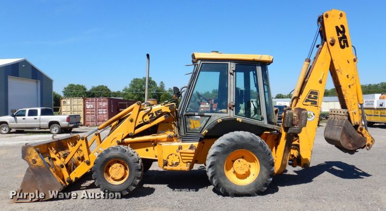 image for item KR9210 1994 JCB 215  backhoe
