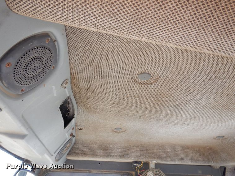 image for item KR9210 1994 JCB 215  backhoe