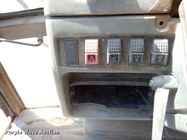 image for item KR9210 1994 JCB 215  backhoe