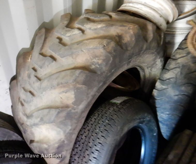 image for item KR9210 1994 JCB 215  backhoe