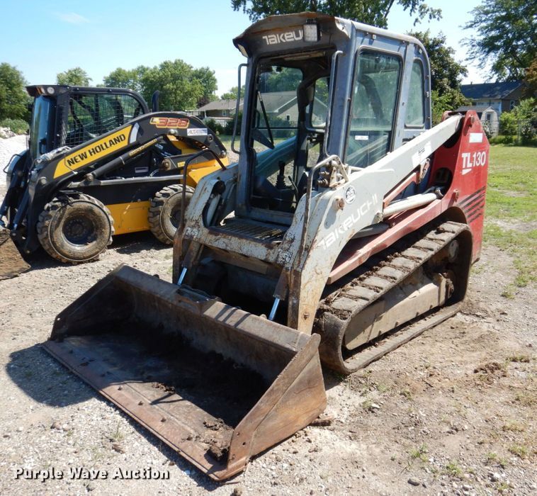 image for item KR9211 2004 Takeuchi TL130  tracked skid steer loader