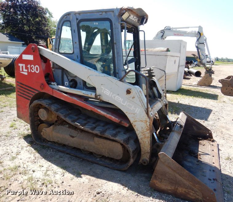 image for item KR9211 2004 Takeuchi TL130  tracked skid steer loader