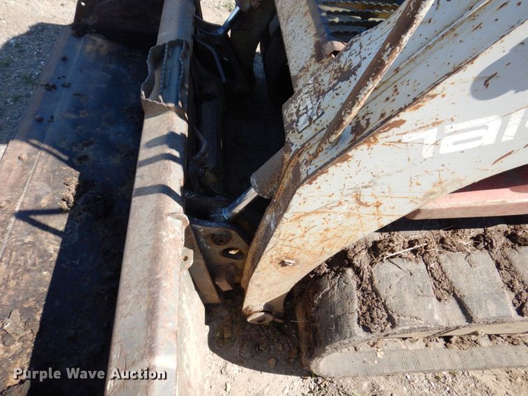 image for item KR9211 2004 Takeuchi TL130  tracked skid steer loader