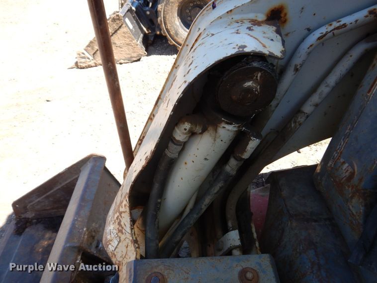 image for item KR9211 2004 Takeuchi TL130  tracked skid steer loader