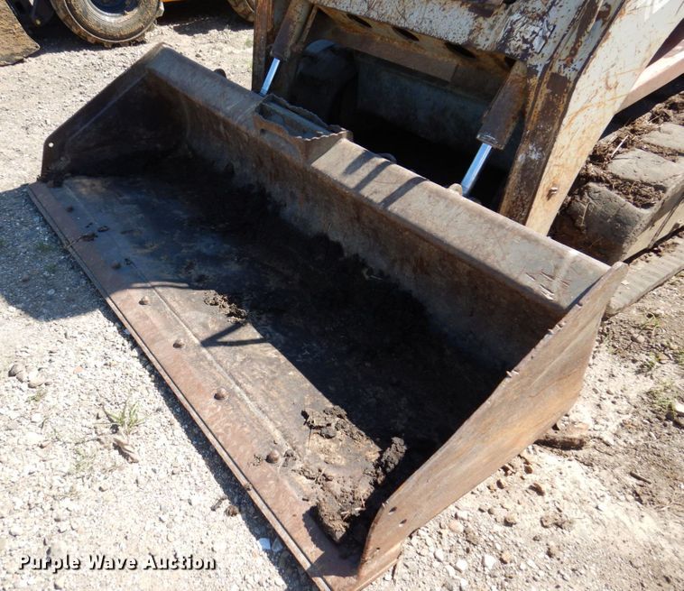 image for item KR9211 2004 Takeuchi TL130  tracked skid steer loader