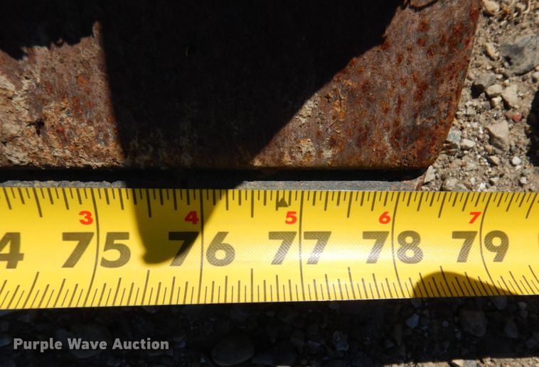 image for item KR9211 2004 Takeuchi TL130  tracked skid steer loader