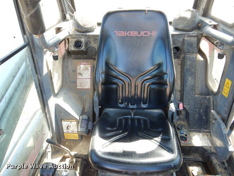 image for item KR9211 2004 Takeuchi TL130  tracked skid steer loader