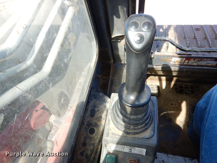 image for item KR9211 2004 Takeuchi TL130  tracked skid steer loader