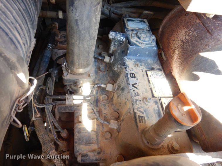 image for item KR9211 2004 Takeuchi TL130  tracked skid steer loader