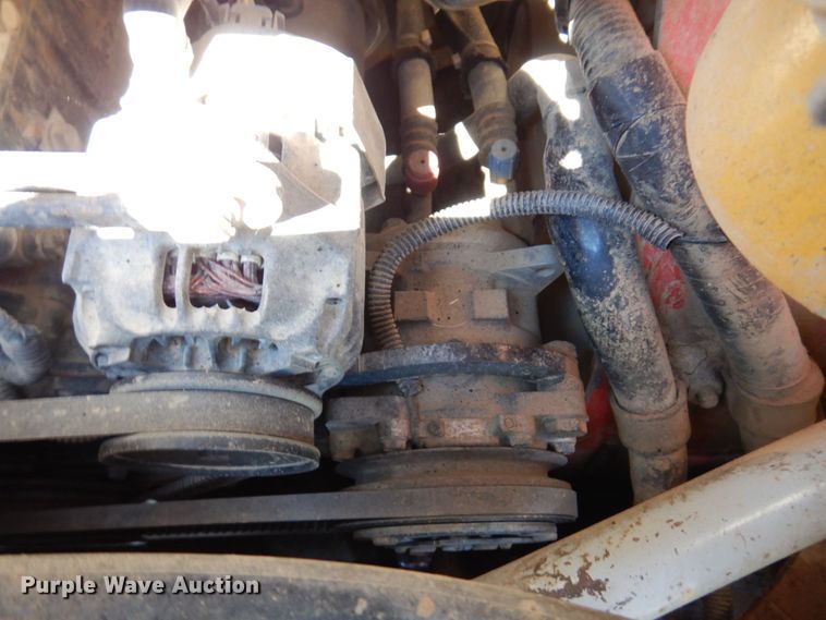 image for item KR9211 2004 Takeuchi TL130  tracked skid steer loader