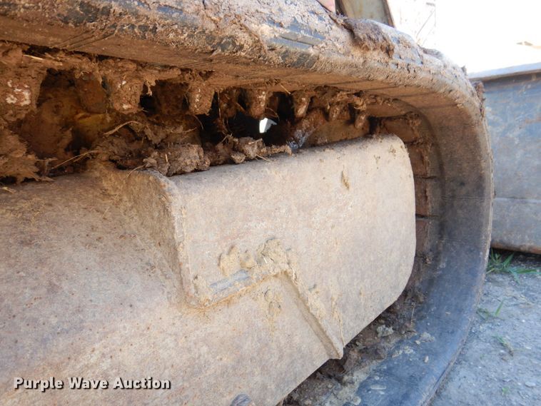 image for item KR9211 2004 Takeuchi TL130  tracked skid steer loader