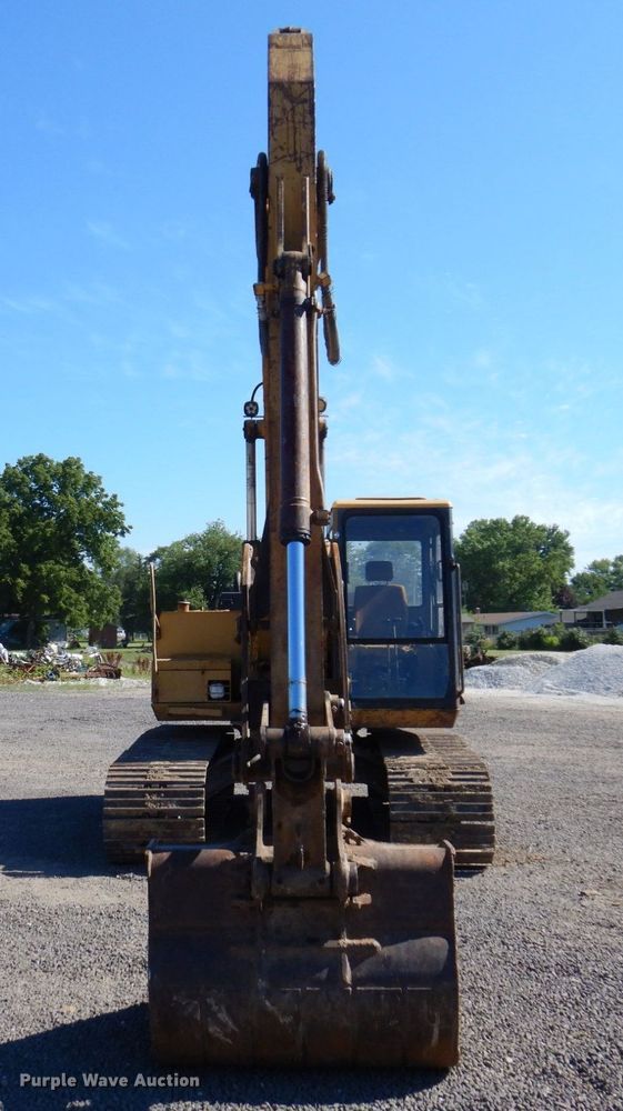image for item KR9212 1989 Caterpillar E120B  excavator