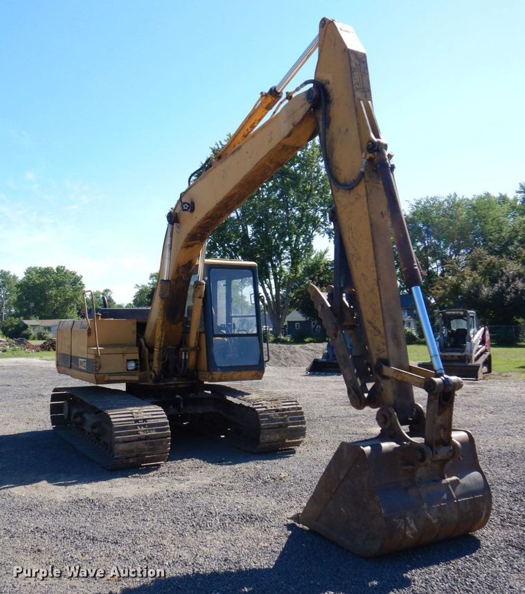 image for item KR9212 1989 Caterpillar E120B  excavator
