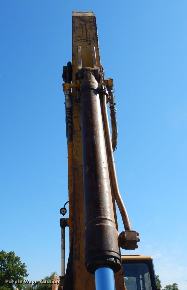 image for item KR9212 1989 Caterpillar E120B  excavator