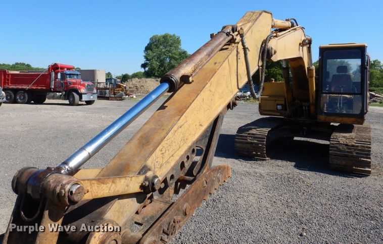 image for item KR9212 1989 Caterpillar E120B  excavator