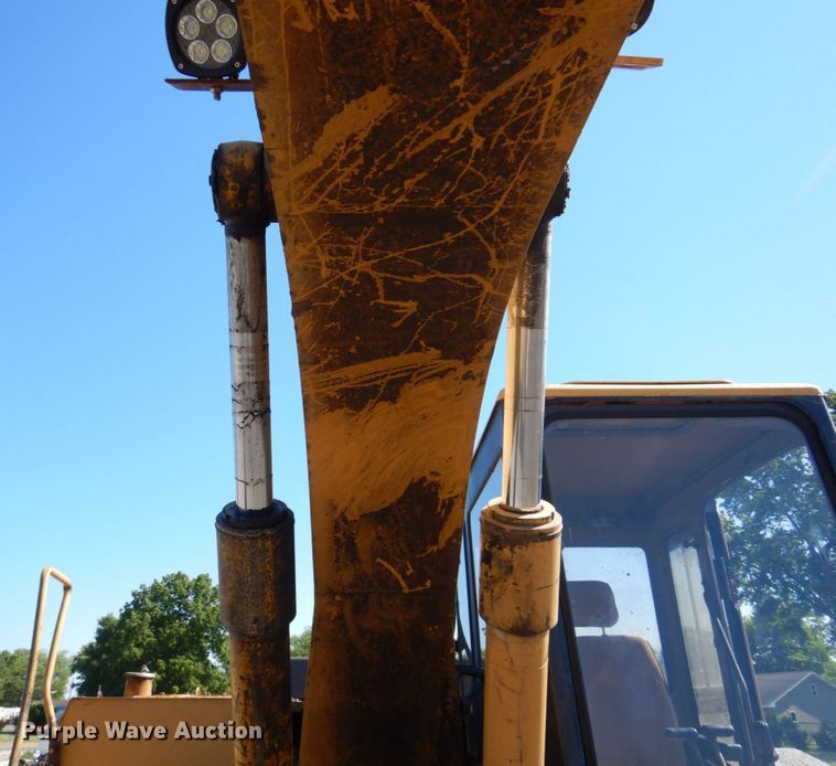 image for item KR9212 1989 Caterpillar E120B  excavator