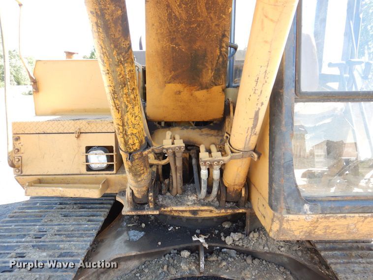 image for item KR9212 1989 Caterpillar E120B  excavator