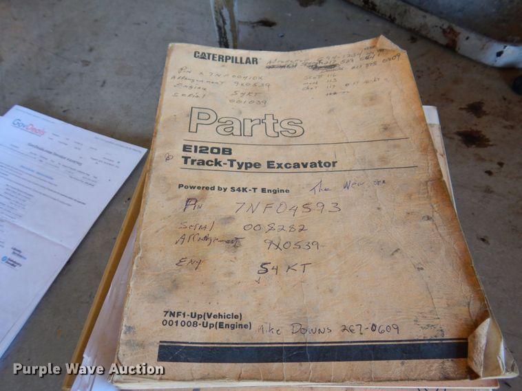 image for item KR9212 1989 Caterpillar E120B  excavator