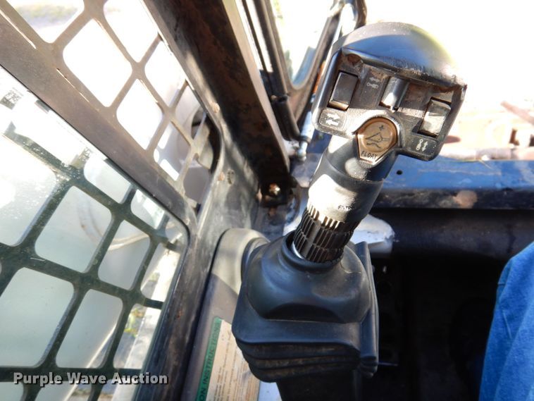 image for item KR9221 2006 Bobcat T300  tracked skid steer loader