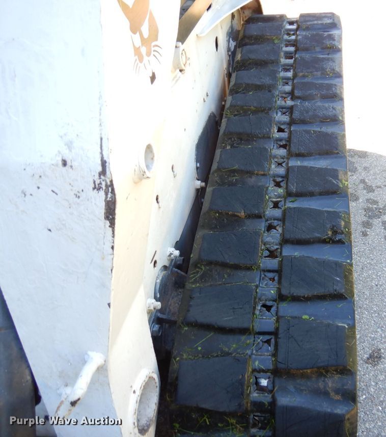 image for item KR9221 2006 Bobcat T300  tracked skid steer loader