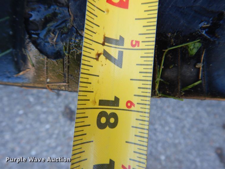 image for item KR9221 2006 Bobcat T300  tracked skid steer loader