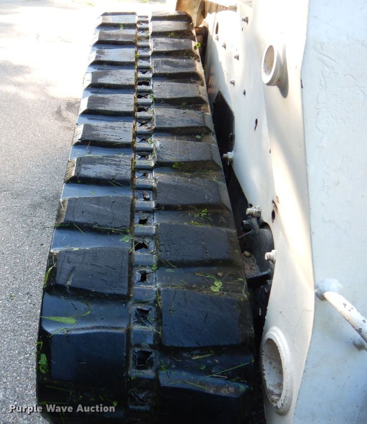 image for item KR9221 2006 Bobcat T300  tracked skid steer loader