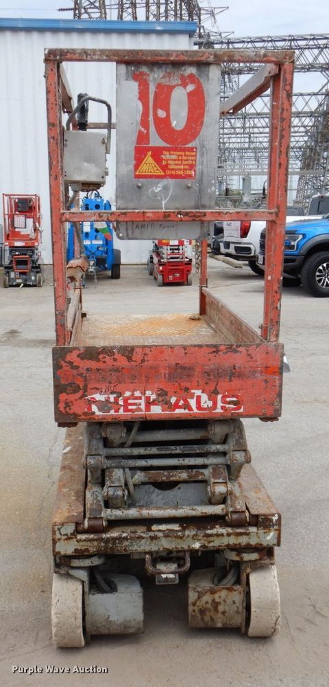image for item KR9236 1997 Skyjack SJIII 3219  scissor lift