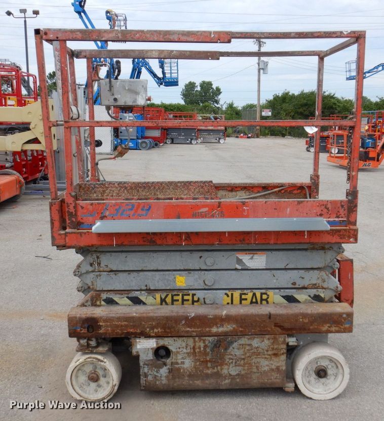 image for item KR9236 1997 Skyjack SJIII 3219  scissor lift
